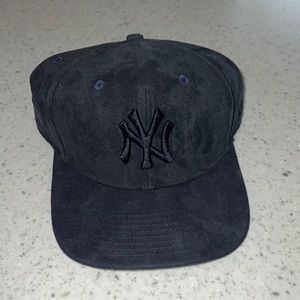 New Era NY Yankees Suede Baseball Hat (SnapBack)